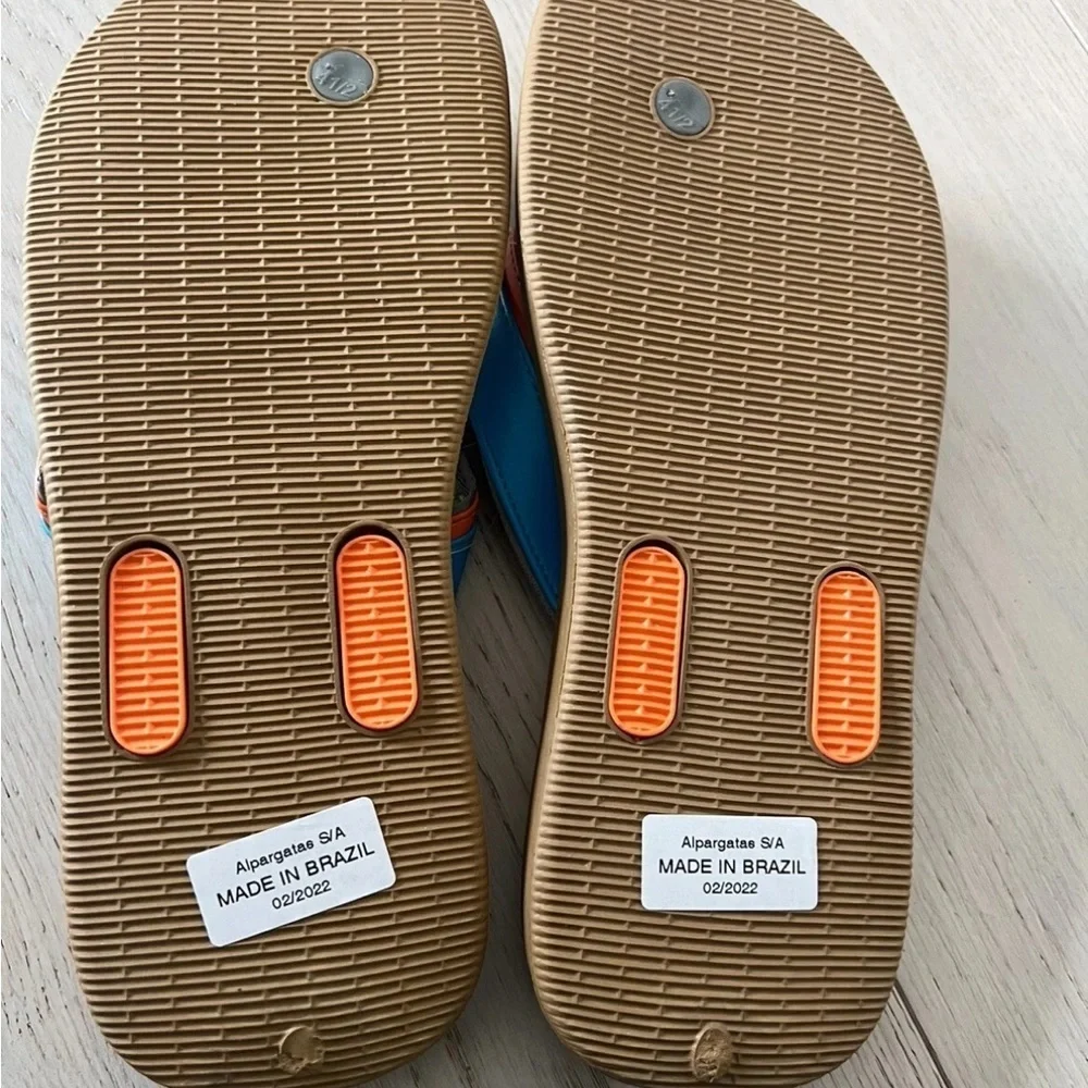 Havaianas- Urban Tech Flip flop Sandals Bronze- Size 9/10 - NWT